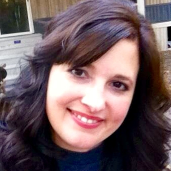 Meet your Posher, Dana - Picture 1 of 2